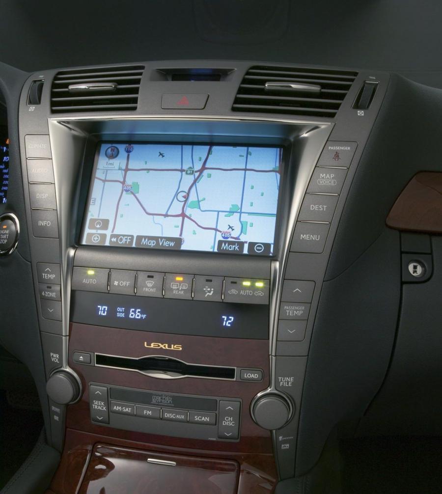  Lexus LS460 2006 года  (фото 179 из 200)